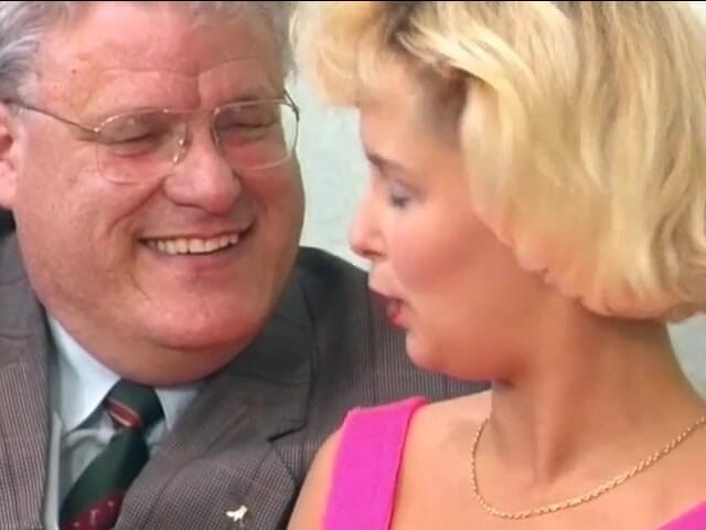 German amateur couples: Blond Niemka został rozbity przez kutasa tego starca
