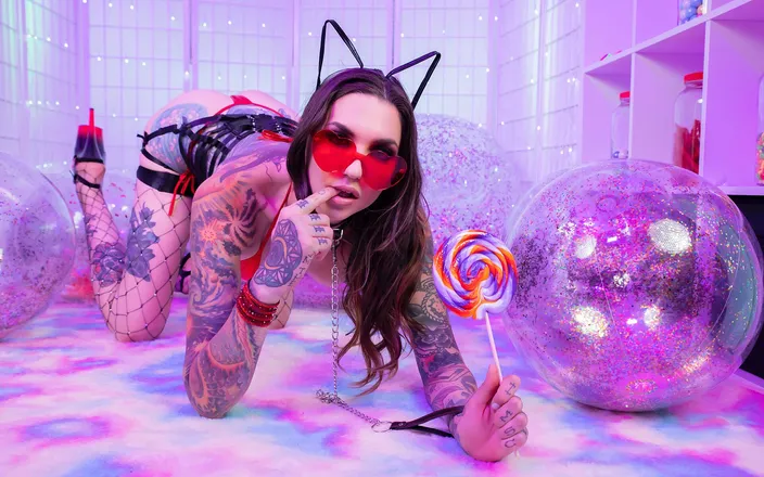 SwallowBay: Esperienza VR POV Dick Gagging con procace tatuato Rocky Emerson
