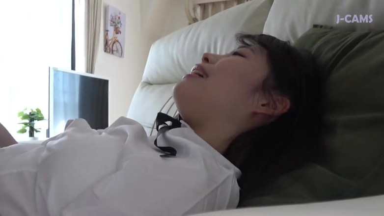 J-Cams: 세련된 아름다움은 깊고 압도적 인 즐거움의 끝없는 파도에 자신을 잃는다. 챕터 - 1