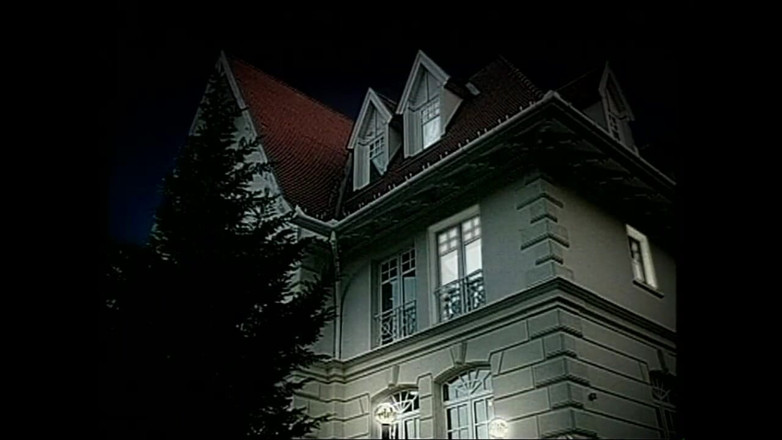XTime Vod: Alessandra Schiavo en la película la villa del martirio