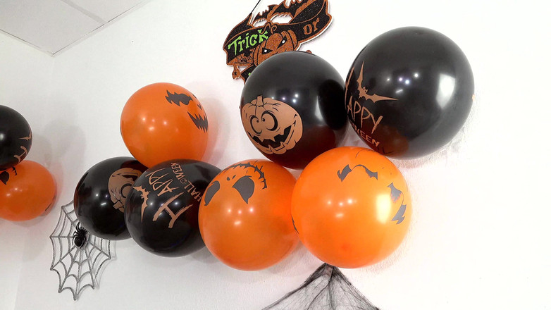 TuttiFruttiClub: 헬로위엔 미시 간호사