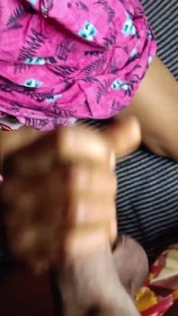 Bhabhi kurus dengan pepek kecil mengongkek zakar besar dengan kondom ekstra dotted, video lucah seks bhabhi devar panas