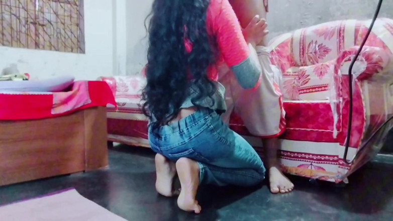 Deshi women: Indian Horny Wife Went to Her Husband's Friend's Home for...