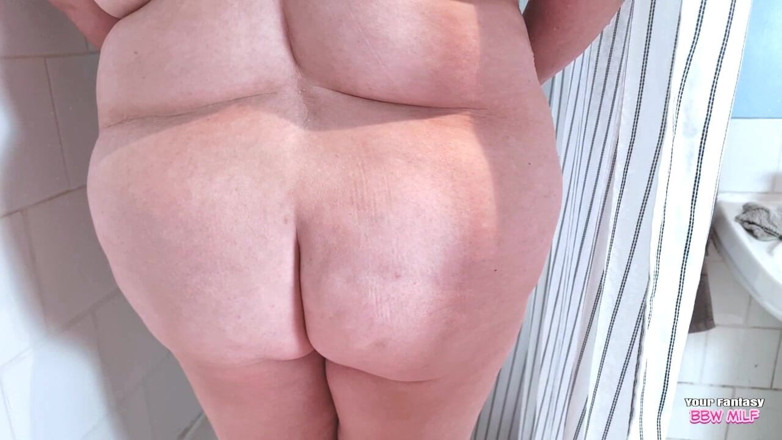 BBW_Wife: Schau zu, wie Tante in der dusche pissen (dicke titten, arsch,...