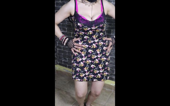 Lorasexy7: मेरा प्रेमी उसके लिए अरबी नृत्य करता है और मैं उससे कहता हूं