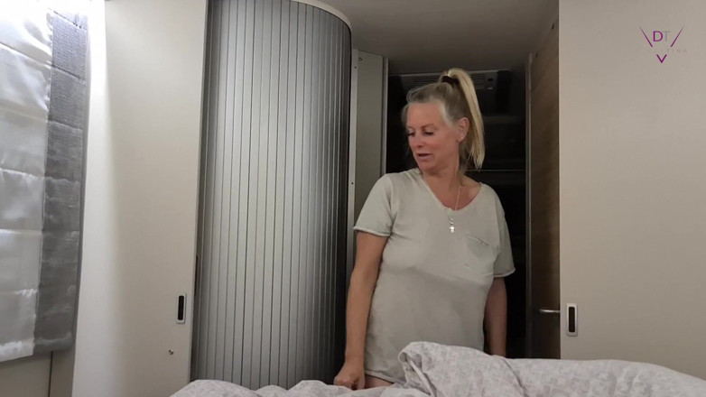 Dirty Tina: 캠퍼 밴에서 따먹기!
