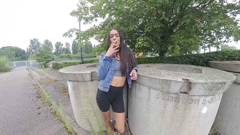 VR smokers HD-2D Videos Only: Kim Model - Intervju