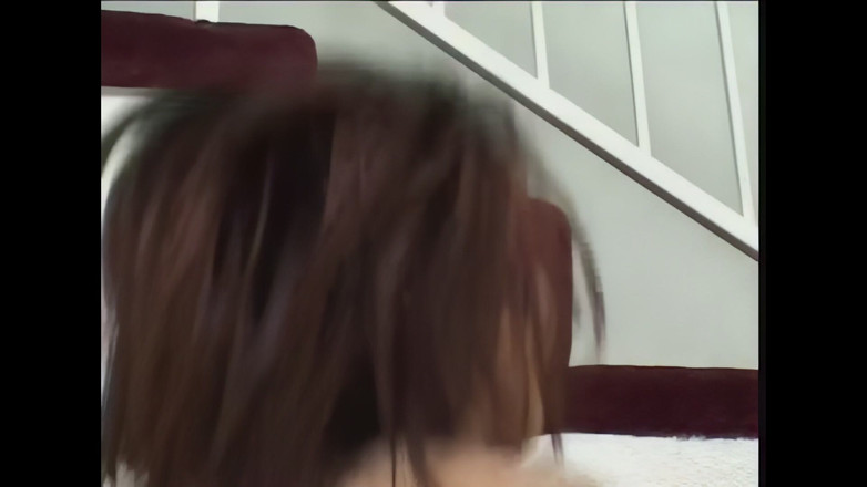 Pornobello: Dani Woodward는 그녀의 부드럽고 젖은 성기에 큰 자지를 갈망합니다.