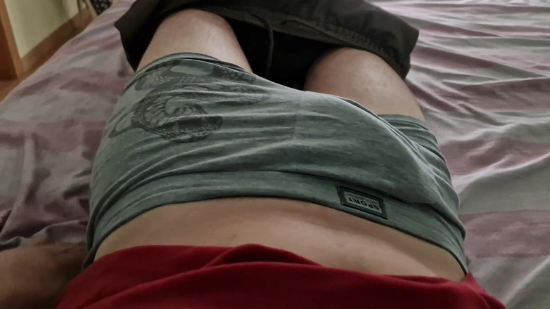 Rafael Torreano: 今日の2発目の射精、腹に