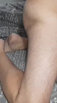 Můj Nevlastní Bratr Najednou Přišel Do Mého Pokoje a Začal Mě Šukat.