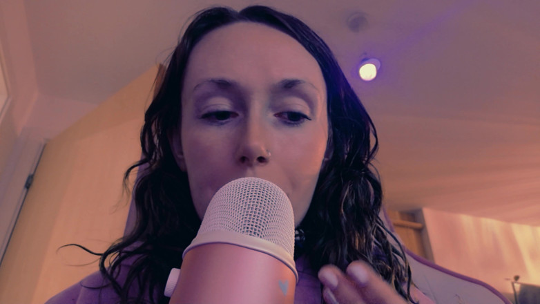 Goddess Transcendence: Dominação feminina Spit Asmr - humilhação da hidratação, deusa ordena que...