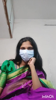 Bhabhi Desi Shivani Miang Dalam Sari Merah Jambu.