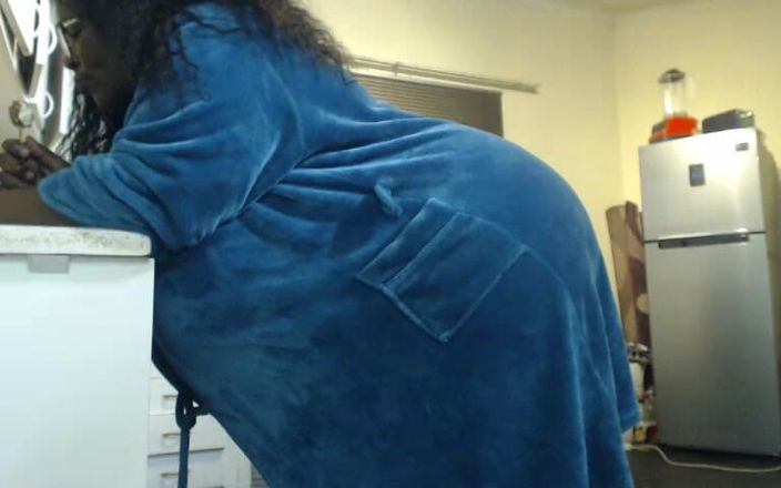 Legendary Booty Overdose: Peituda gigante preta ssbbw cravingblack desejo bbc