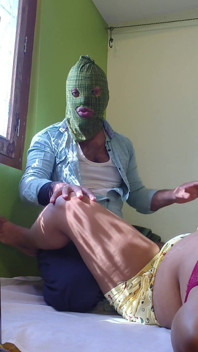 Bhabhi panas berseronok dengan artis bertatu dan membuat kelegaannya