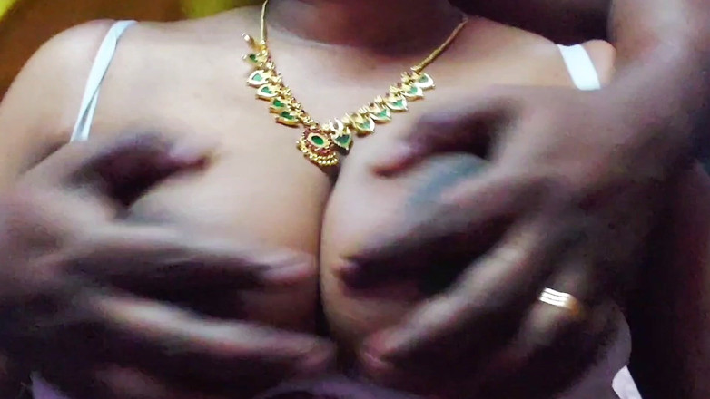 Desi Mohini: hot desi bhaartiy jore kamre men poora haardakor seks karte...