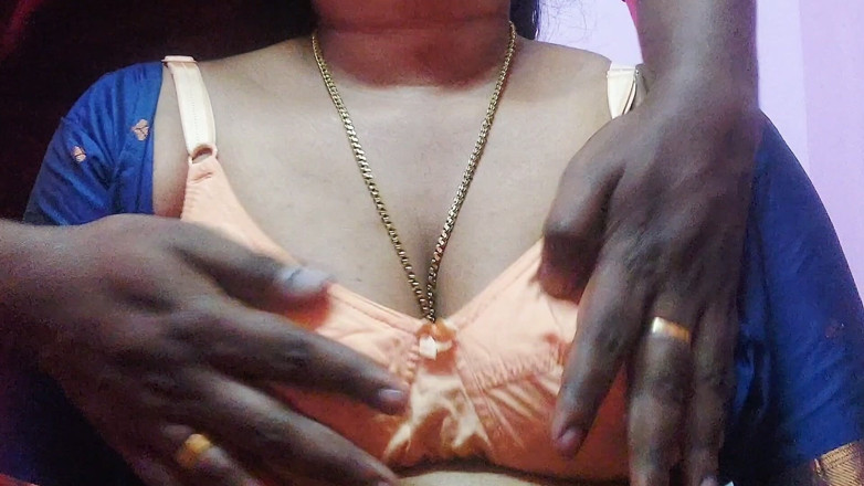 Desi Mohini: Ấn Độ nóng bỏng bhabi với người hầu của cô ấy làm...