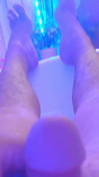 Hairy Hobbit Feet Cums in Bathtub