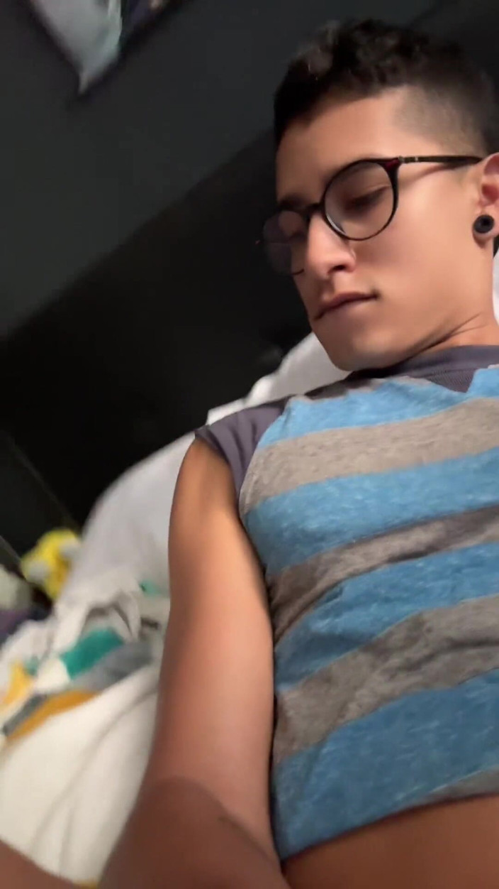 Andcristiann: Ascolta come questo ragazzo ti dice porcate mentre lo mette...