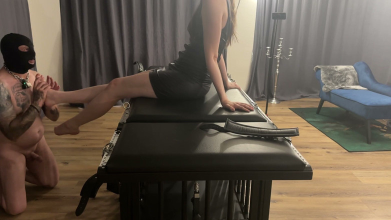 elea-juna: Femdom Slave Foot Worship in High Heels - Bondage, Masturbation, Vibrator,...