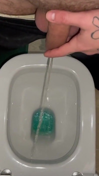 Harry_jen | Piss Fetish From Harry/ Golden Shower