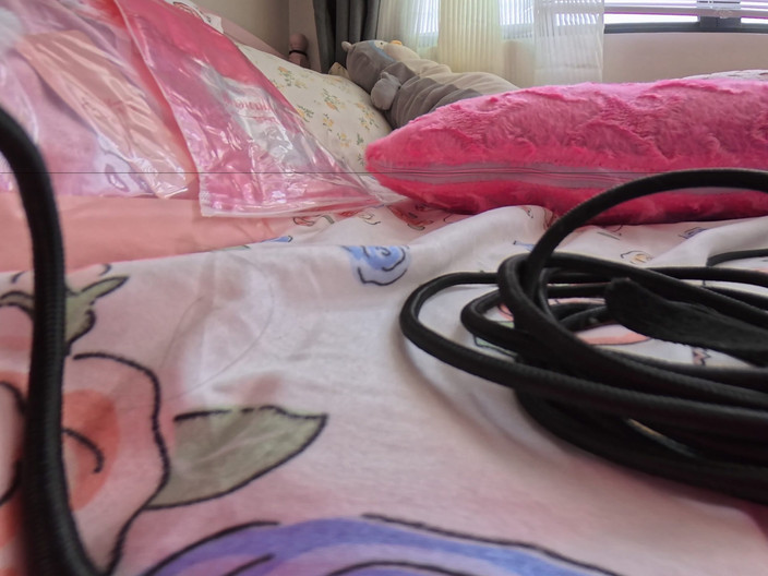 Aiko Maine: 360 pov: il tuo giocattolo imbottito mi guarda spogliarsi e...