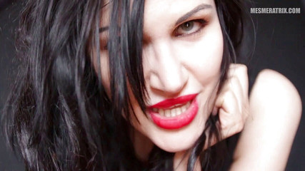 Lady Mesmeratrix Official: Rayuan erotis nilon....