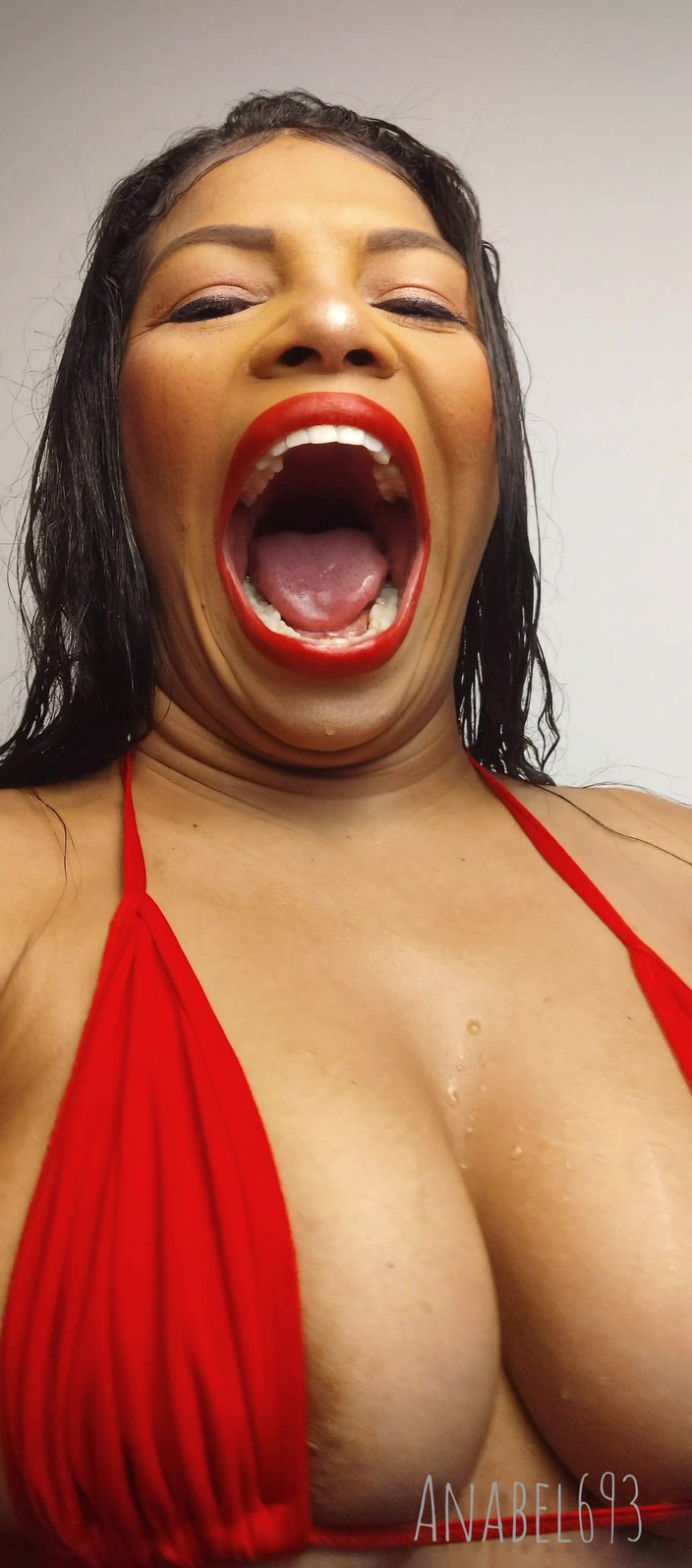 anabel693: Zívání a slintání