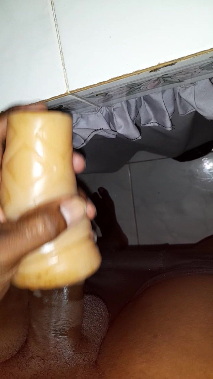 Black guy: Masturbándose s11 e4