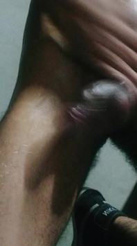 Banho em óleo e tentativa de penetração anal, macho mexicano
