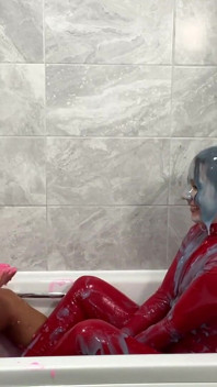 Latex Gunge กับ Belle Ohara