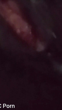 Close-up handenvrije kut druipend natte orgasmes