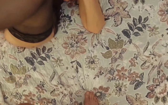 Selena701: 成熟したブロンドのアマチュア妻がデソーズでセックスを楽しむ