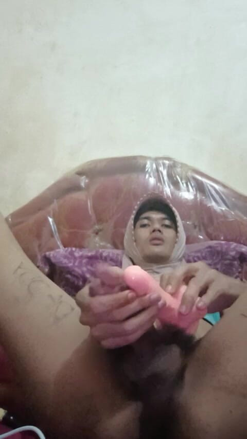Nezukooo: Masturbasi Crossdresser Indonesia, gode anal
