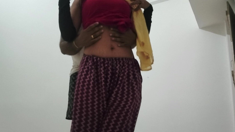 priyankabgu1: Bhabhi India dever panas gaya doggy berkongkek keras di rumah