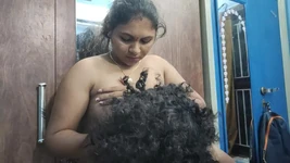 Shimmy och spår borttagning och het kyss med bröst press och bröst suger kyss med hett knull i fitta