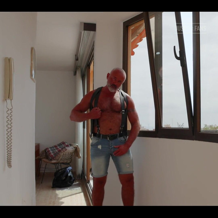Mike Gross: Nejen v kůži