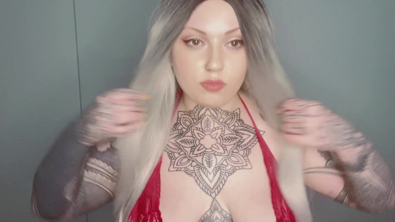 Miss Valentina: Locktober trinh tiết trêu chọc