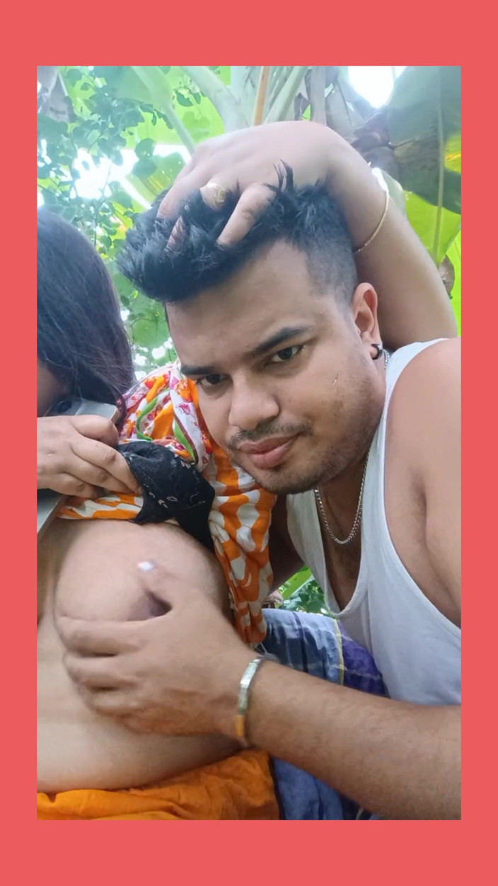 Taniyaxx: Desi Couple Music Video