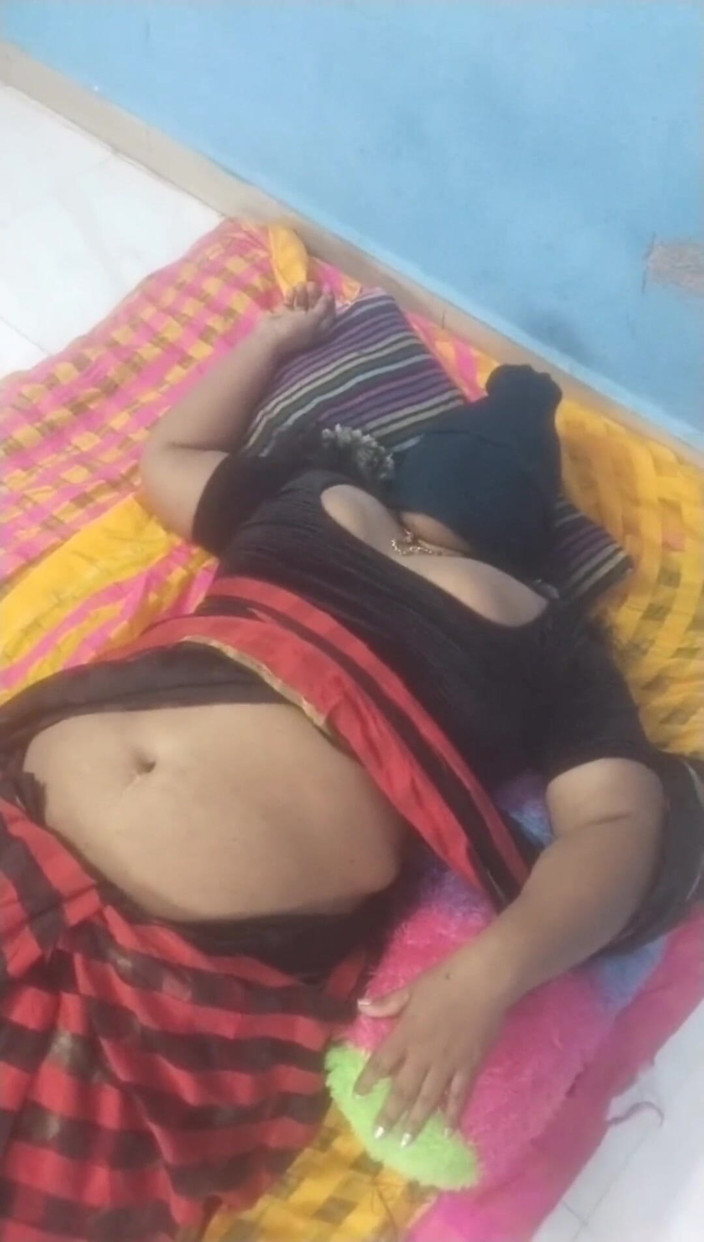 Benita sweety: Ibu tiriku hot sama aku