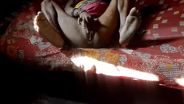 Deshi girl 9: Mujer india sola - tranquilo estado de ánimo romántico, sentir en video