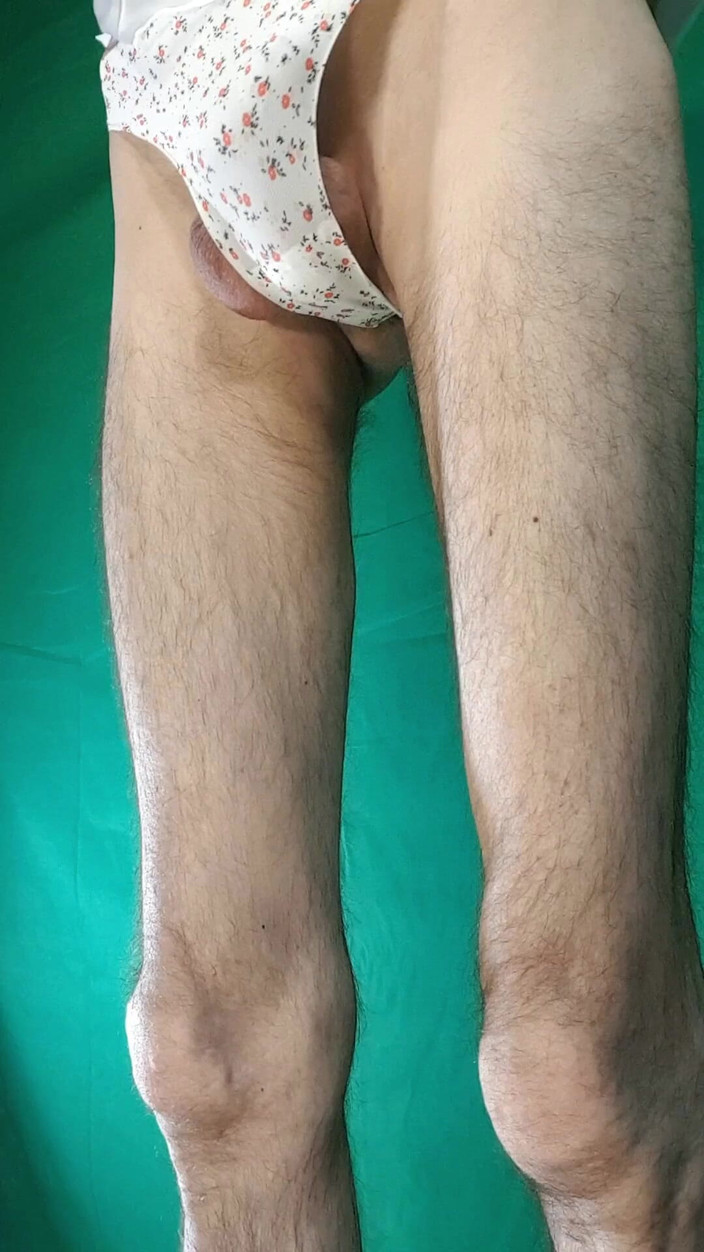 HeIsSooThin: Chemise de nuit et string sans couture flower-y