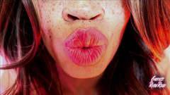 Rosie Reed: Perdenti rossetto provocanti