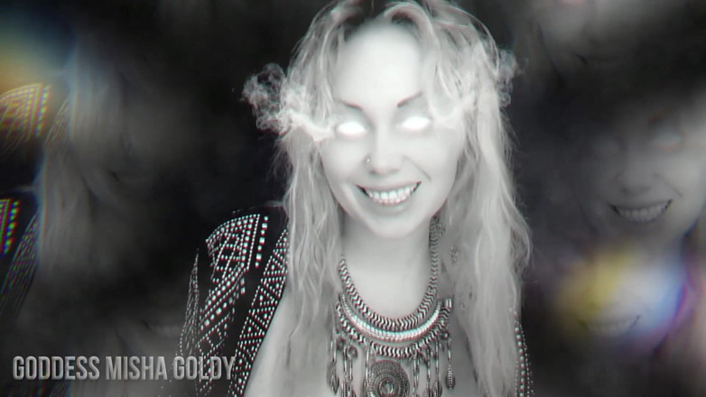 Goddess Misha Goldy: Ich werde deine Lebendigkeit komplett entleeren! Komm und füttere mich!