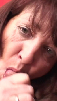 Yaşlılar sikişiyor dolls-olga barz yaşlı adam ve nine sürtükle sikişiyor