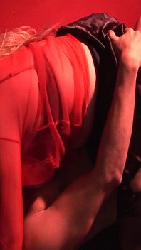 Adegan seks anal bareng 4 tiga tante semok dengan lingerie seksi yang saling muasin memeknya pakai lingerie