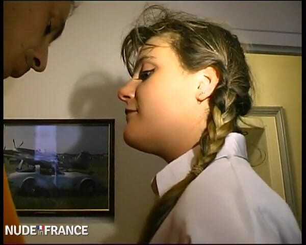 La France a Poil: Owłosiona młoda brunetka studentka zostaje ostro wbita w tyłek przez...