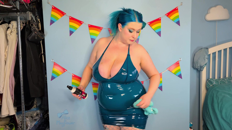 Alice_Mayflower_Scottish: Worship Me on My Birthday &amp; Polish My Latex - Solo Girl