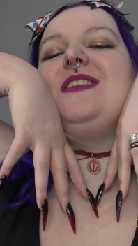 Glampire nail worship