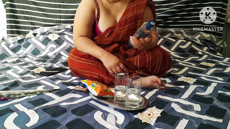 Salmaan001: Sexy macecha a nevlastní syn slaví Valentýna