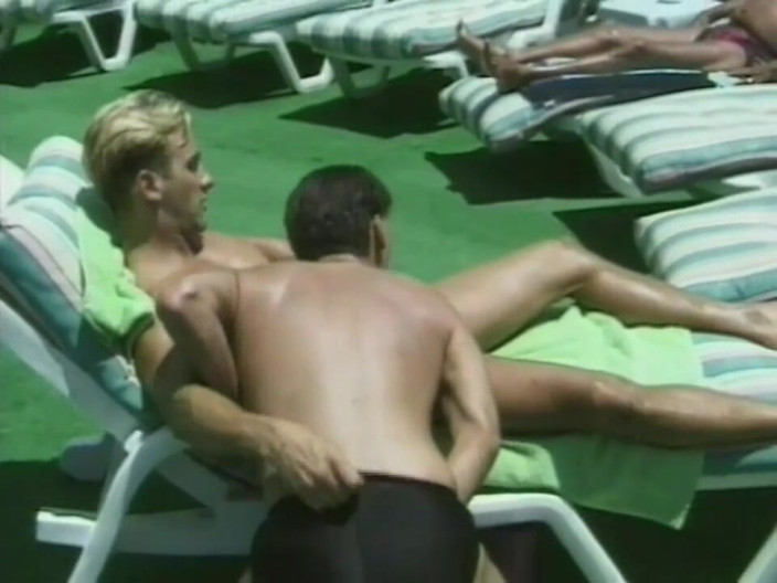 Gay X: Parada homosexualilor - scena # 09